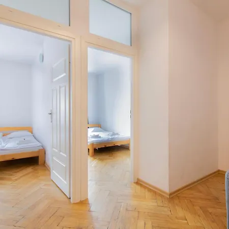 Classic Pilsudskiego Street Apartment *