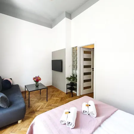 Classic Pilsudskiego Street アパート クラクフ